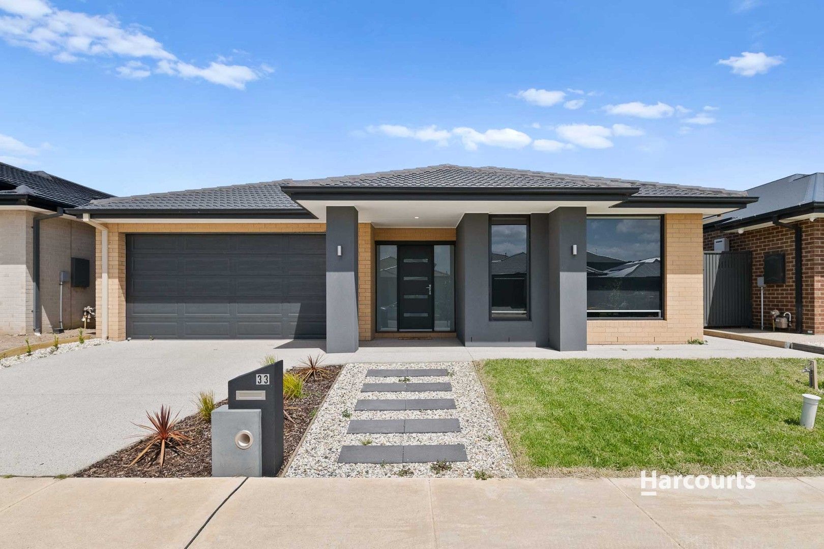 5 bedrooms House in 33 Athenaeum Avenue CLYDE NORTH VIC, 3978