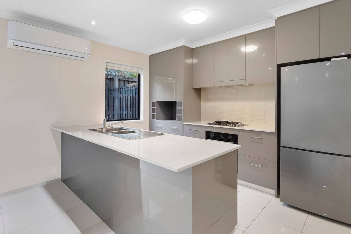 60/2 Bourton Road Merrimac 4226 - Image 6