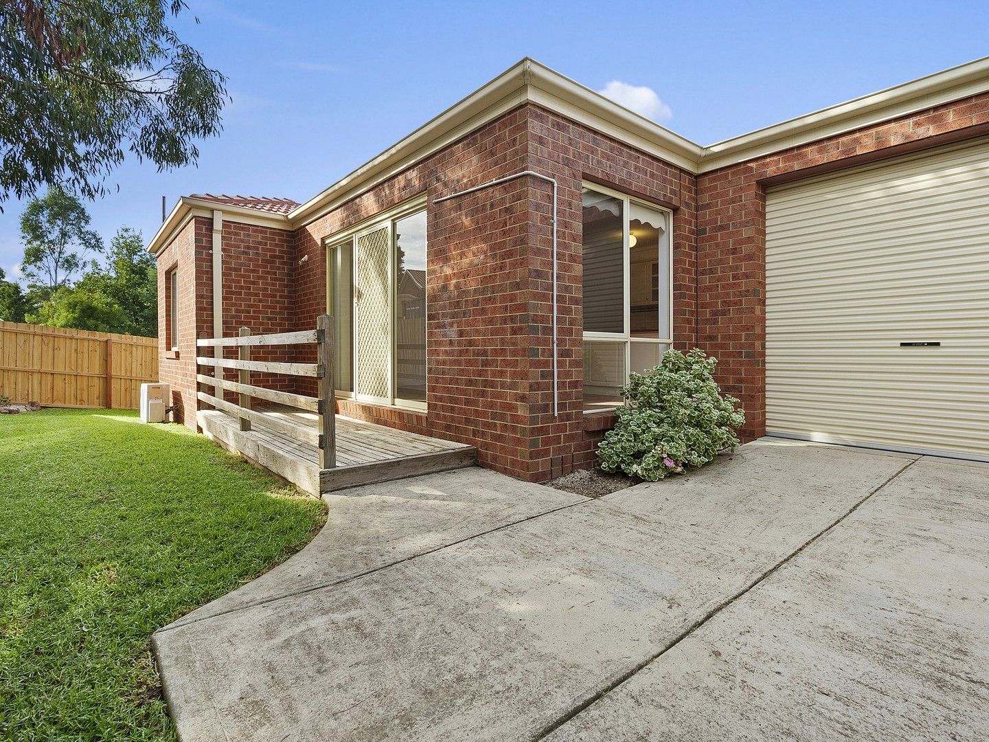 2/13 Carey Crescent, Bacchus Marsh VIC 3340, Image 0