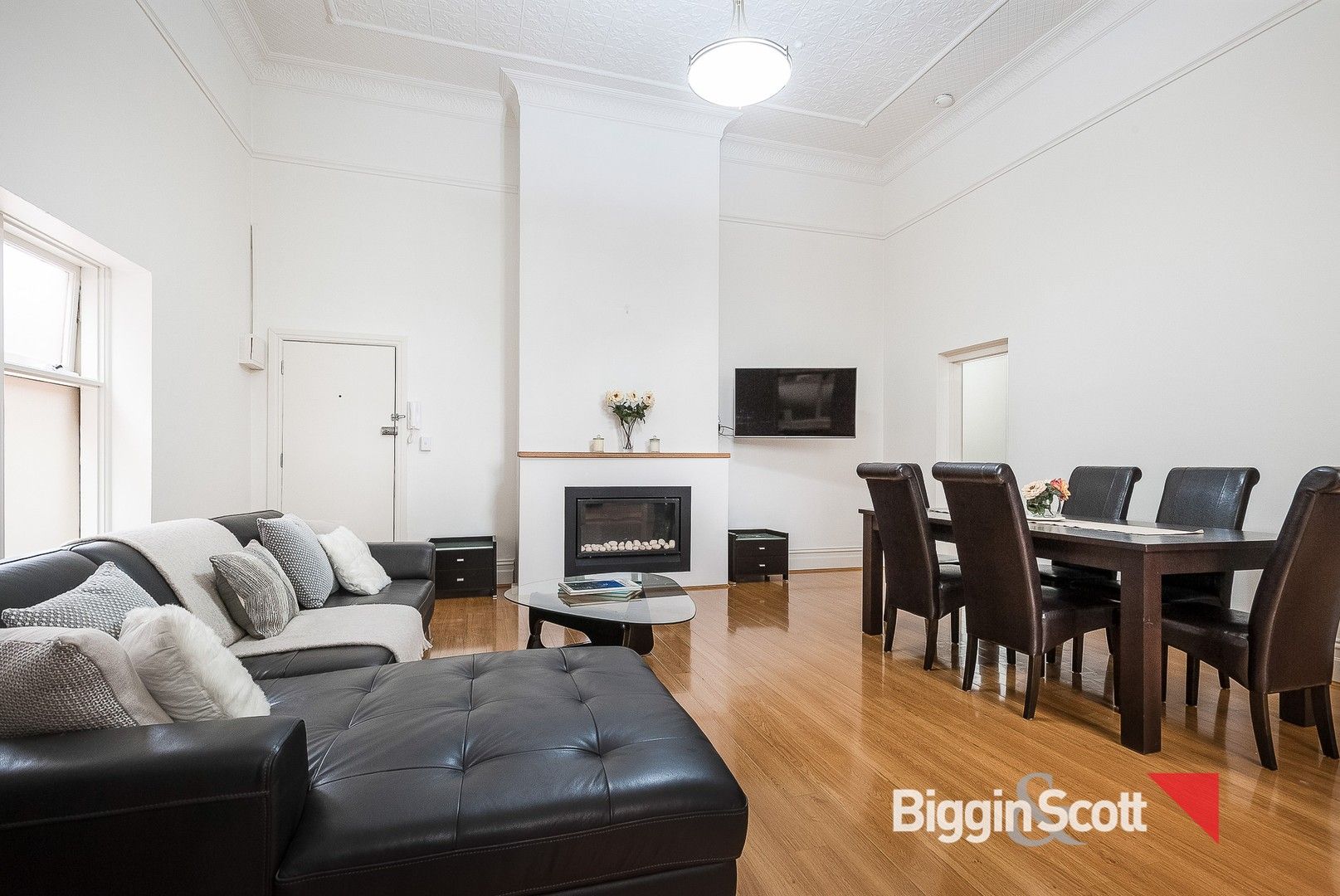 2 bedrooms Apartment / Unit / Flat in 1/11-17 Park Street ST KILDA VIC, 3182