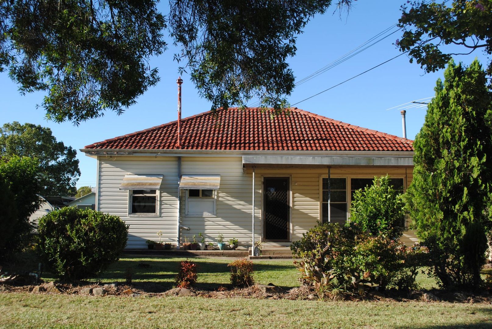 7 Lang Road, Casula Property History & Address Research Domain
