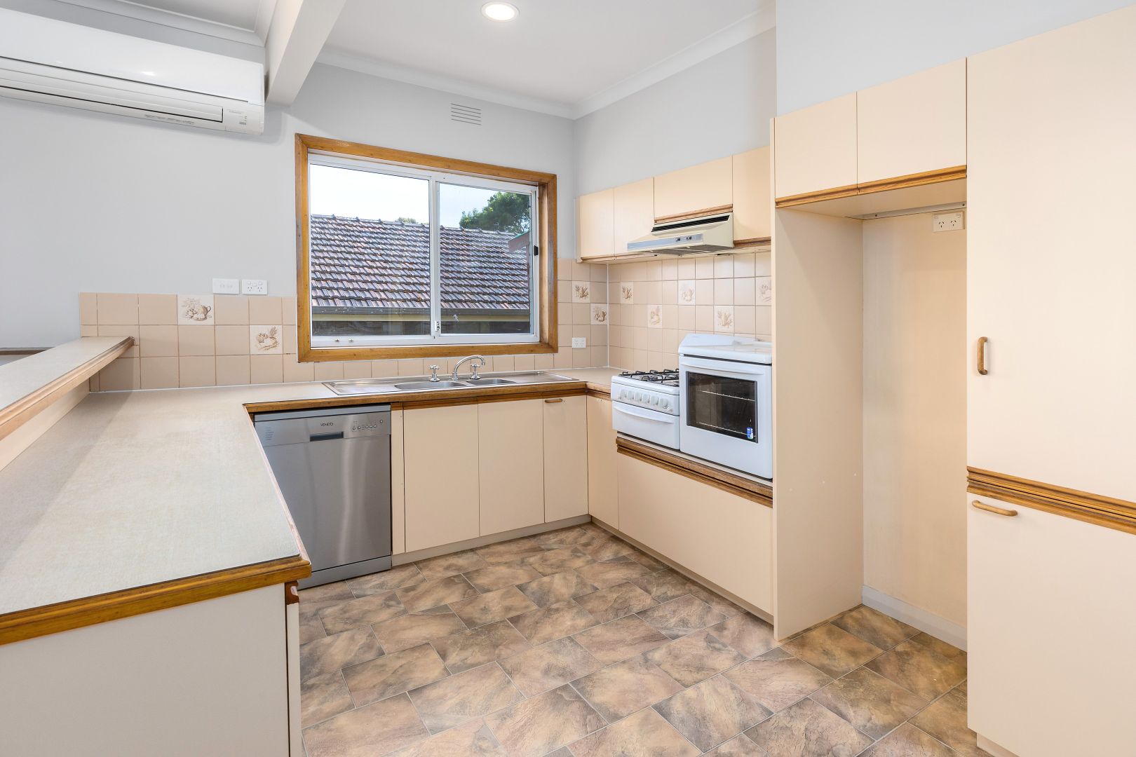 56 Cairn Road, McCrae VIC 3938, Image 2