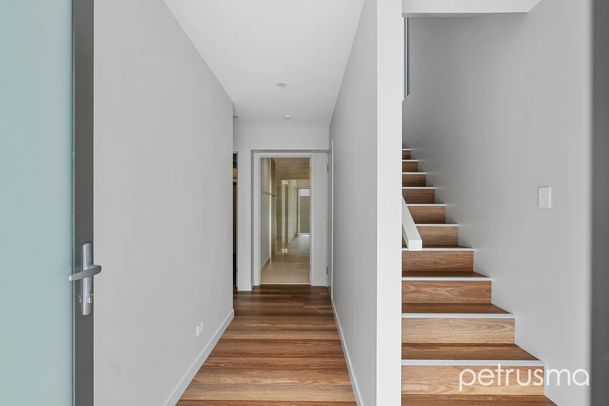 Additional image 10 of 1&2/28 Nayuka Street, Geilston Bay TAS 7015