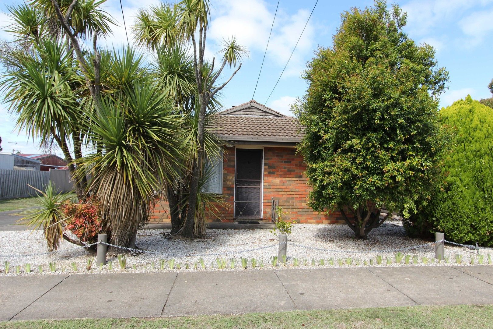 1 bedrooms Apartment / Unit / Flat in 1/54 Montgomery Street WENDOUREE VIC, 3355