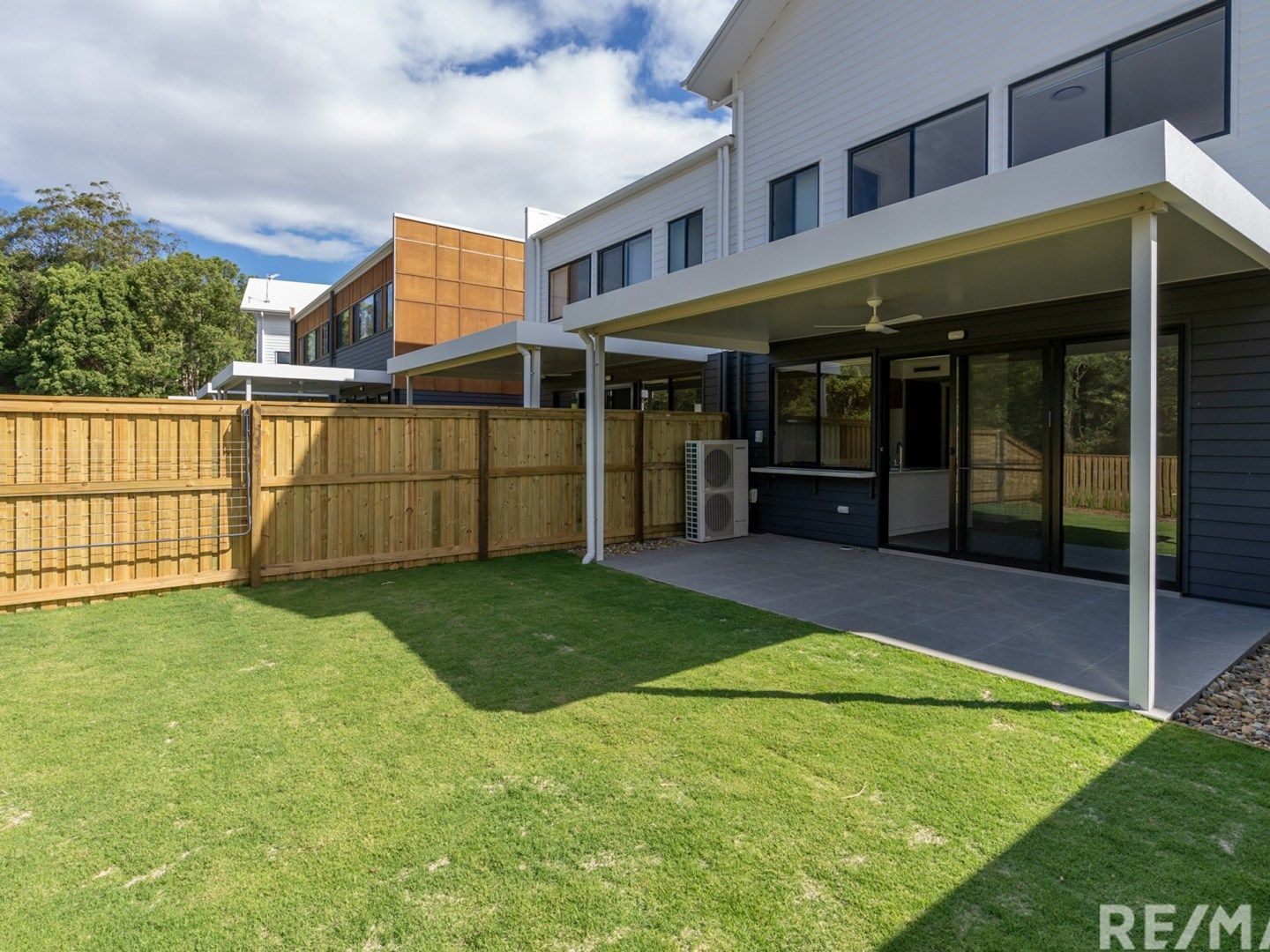 4 bedrooms House in 17/28 Bonogin Road MUDGEERABA QLD, 4213