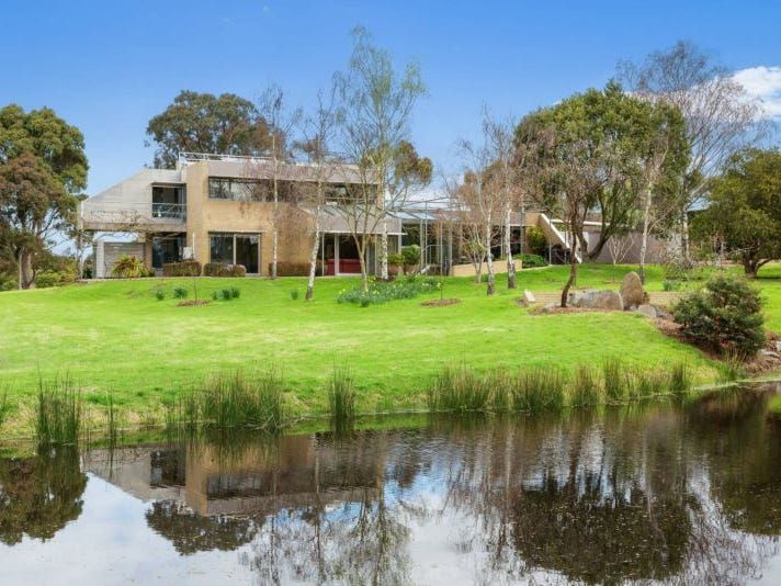 765 Robinsons Road, Pearcedale VIC 3912