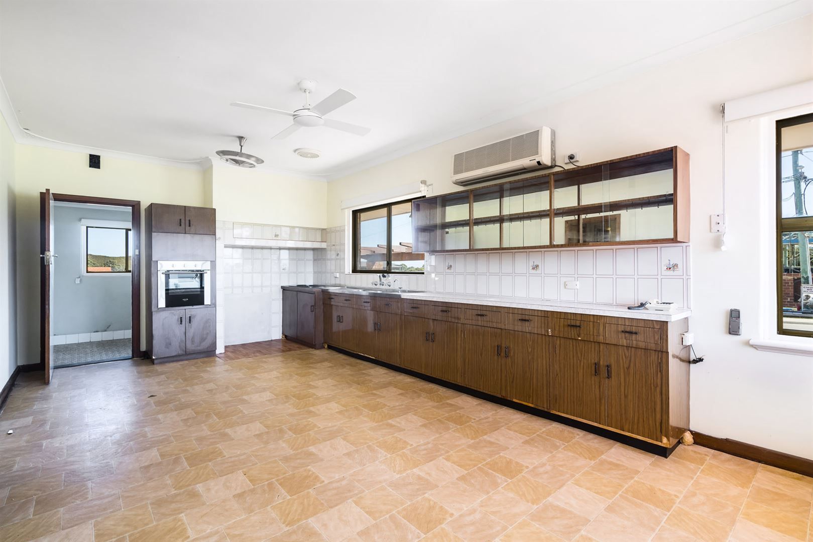 25 Hamilton Road, Hamilton Hill WA 6163 - House For Rent - $680 | Domain