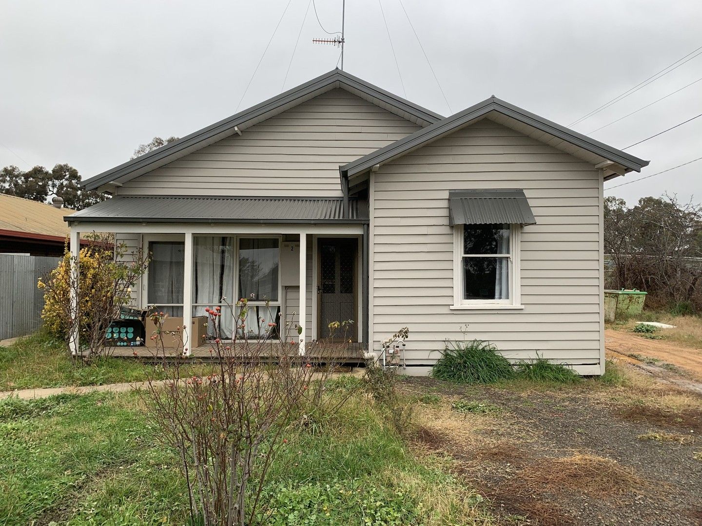 2 bedrooms House in 2 Sutherland Street BROADFORD VIC, 3658