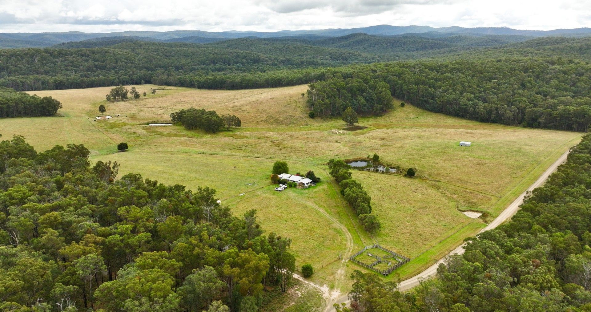 1 bedrooms Specialist Farm in 205 Faulkner Spur Track BULLUMWAAL VIC, 3875