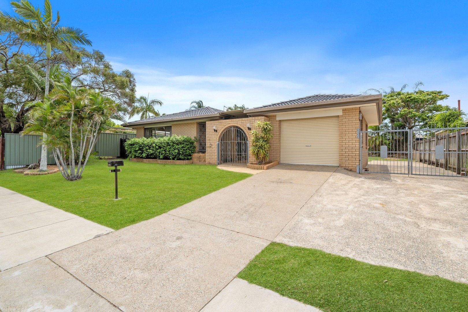 41 Rochester Drive, Mount Warren Park QLD 4207 - House For Rent | Domain