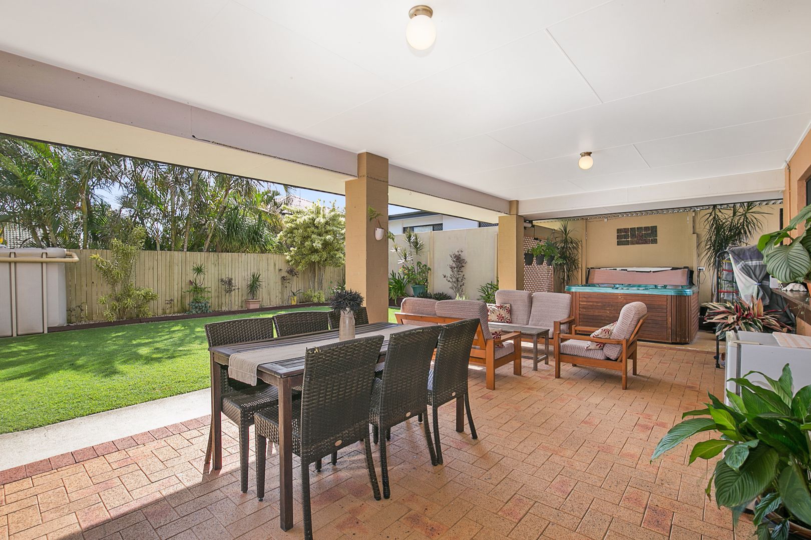 18 Hawkins Place, Thornlands QLD 4164, Image 2