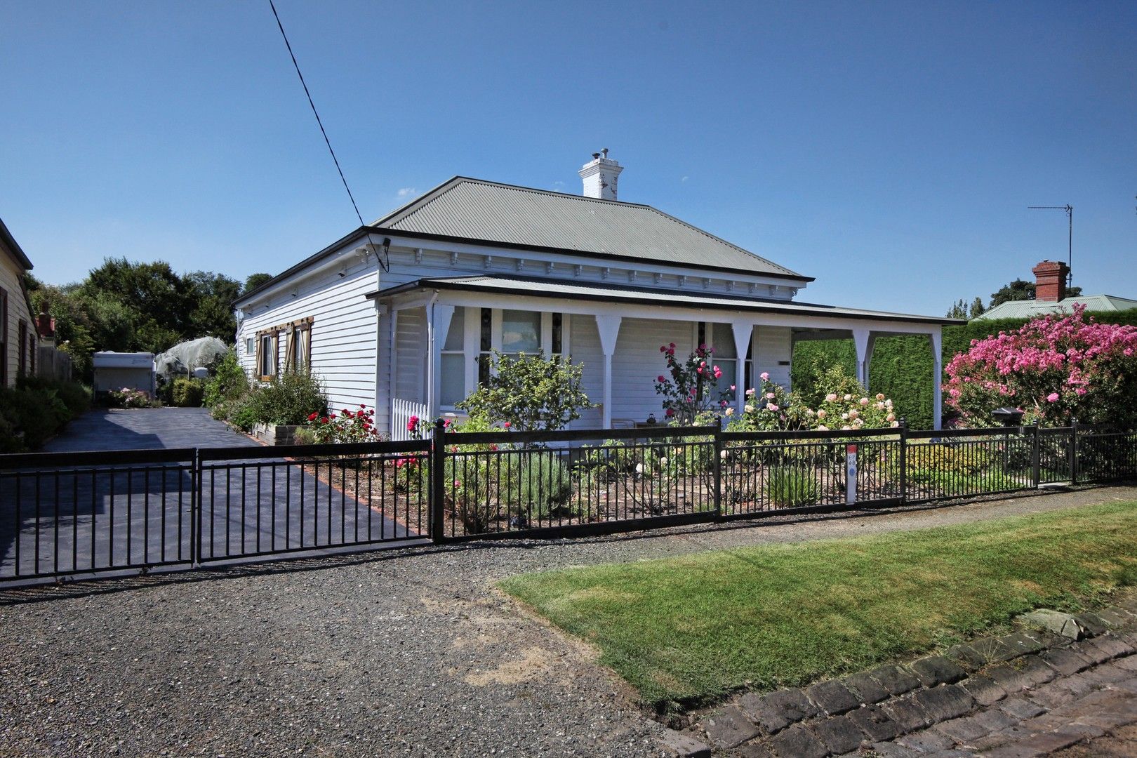 11 Yaldwyn Street East, Kyneton VIC 3444, Image 0