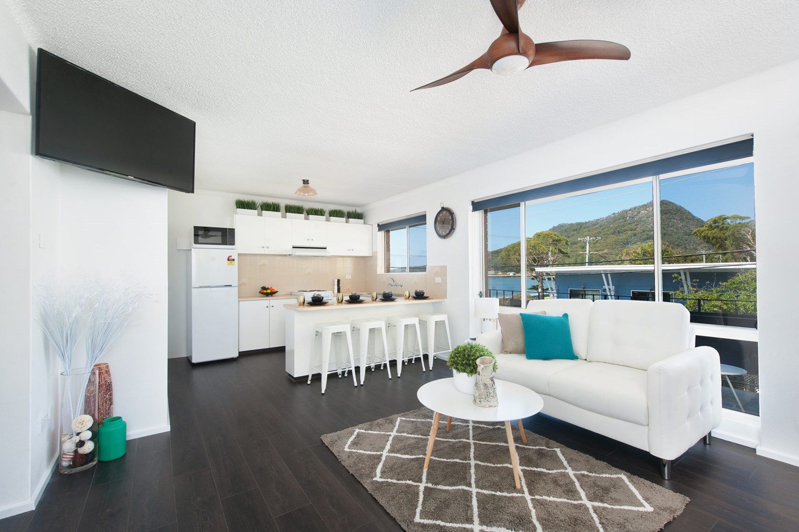 4/11 Shoal Bay Road, Shoal Bay Property History & Address Research