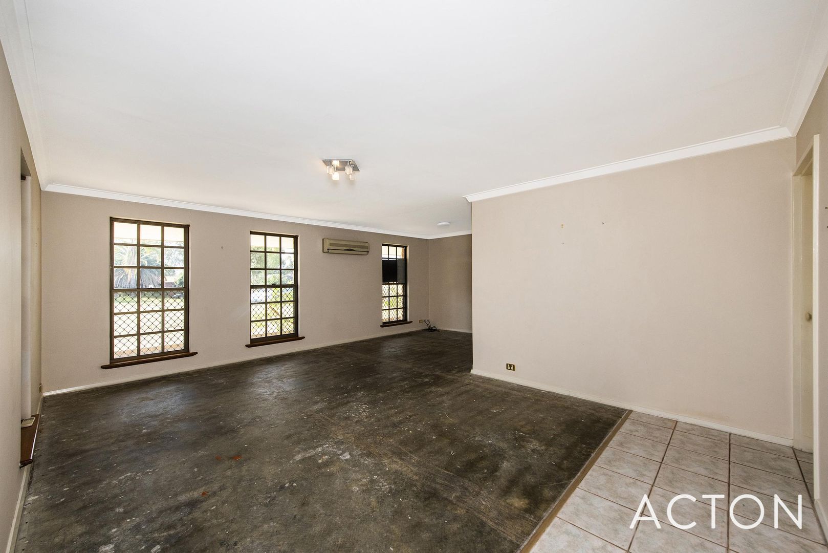 207 Riseley Street, Booragoon WA 6154, Image 2