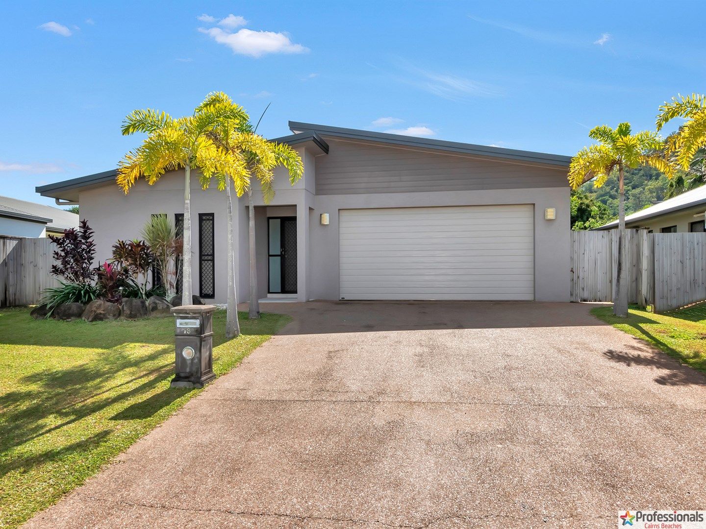 4 bedrooms House in  TRINITY BEACH QLD, 4879