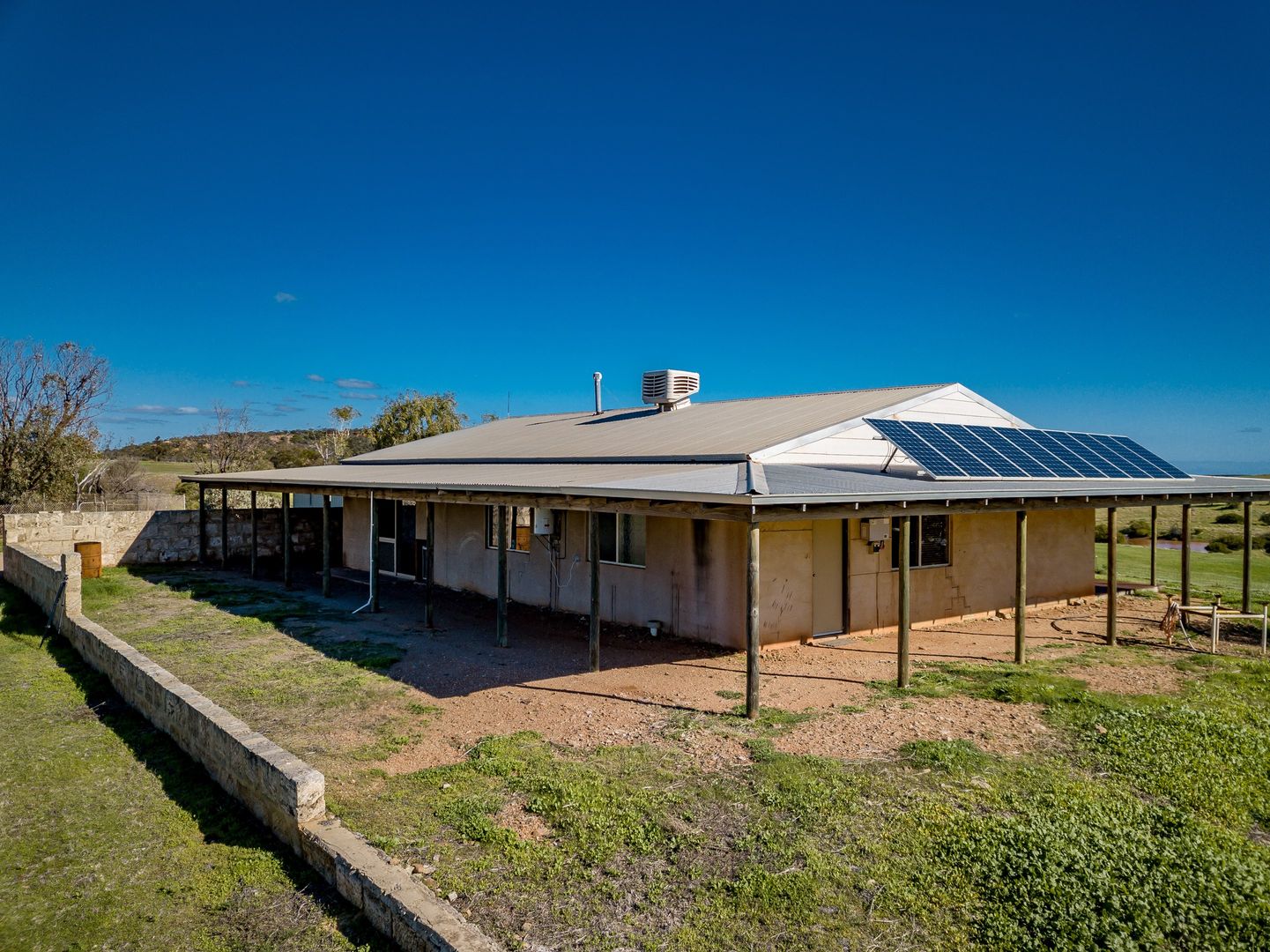 43 Oakajee Road, Howatharra WA 6532, Image 1