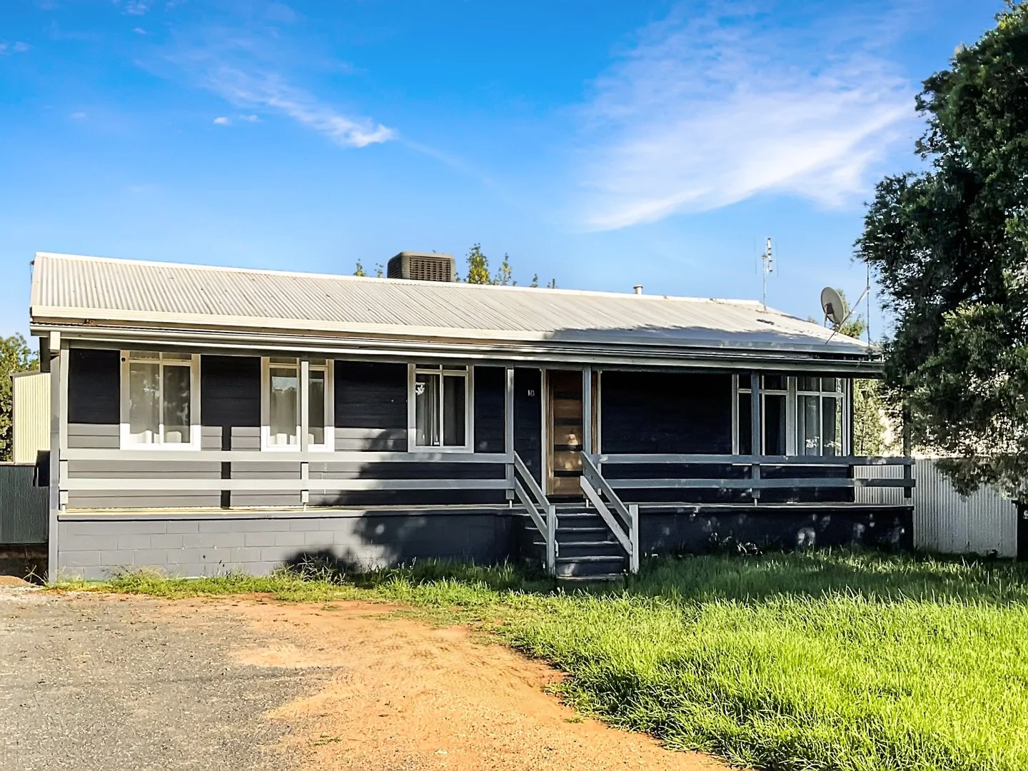 18 Farnell Street, Forbes NSW 2871
