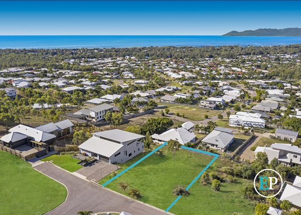 5 Bray Court, Bushland Beach QLD 4818