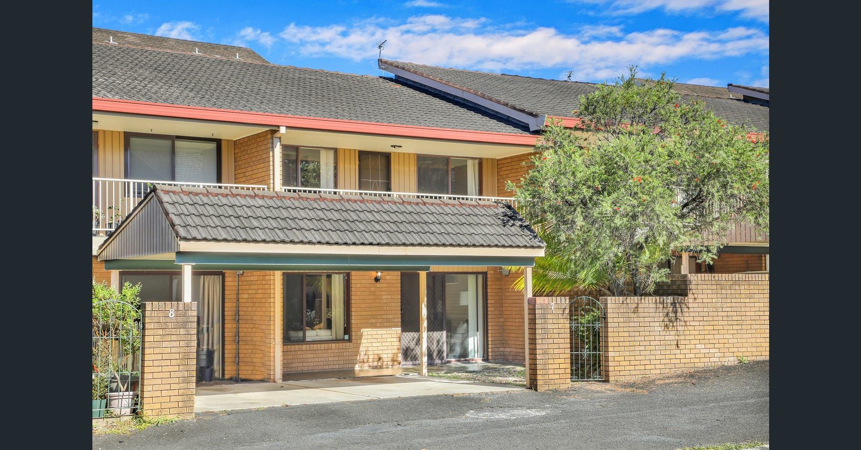 3 bedrooms Townhouse in 7/15 Kurrawa Avenue POINT CLARE NSW, 2250