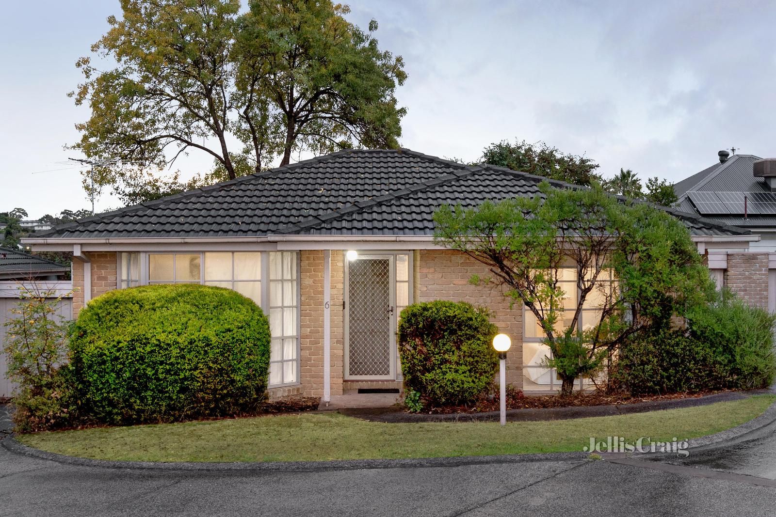 2 bedrooms Apartment / Unit / Flat in 6/32 Drysdale Street YALLAMBIE VIC, 3085