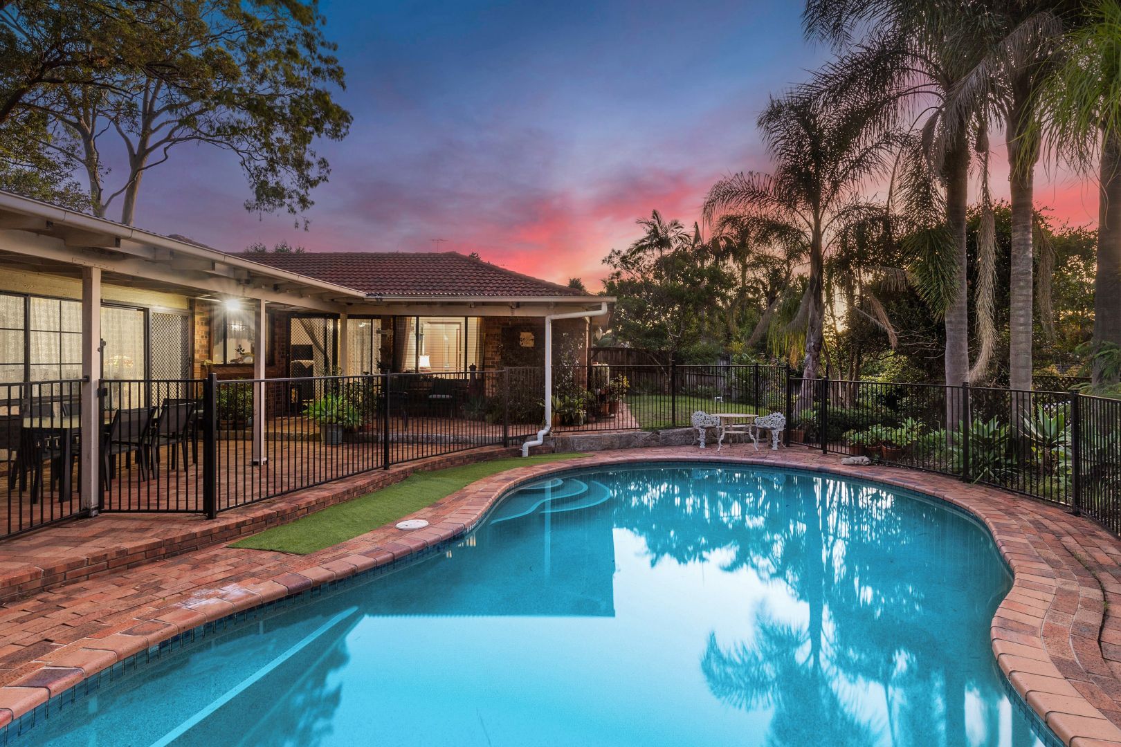 6 Castlewood Drive, Castle Hill Property History & Address Research