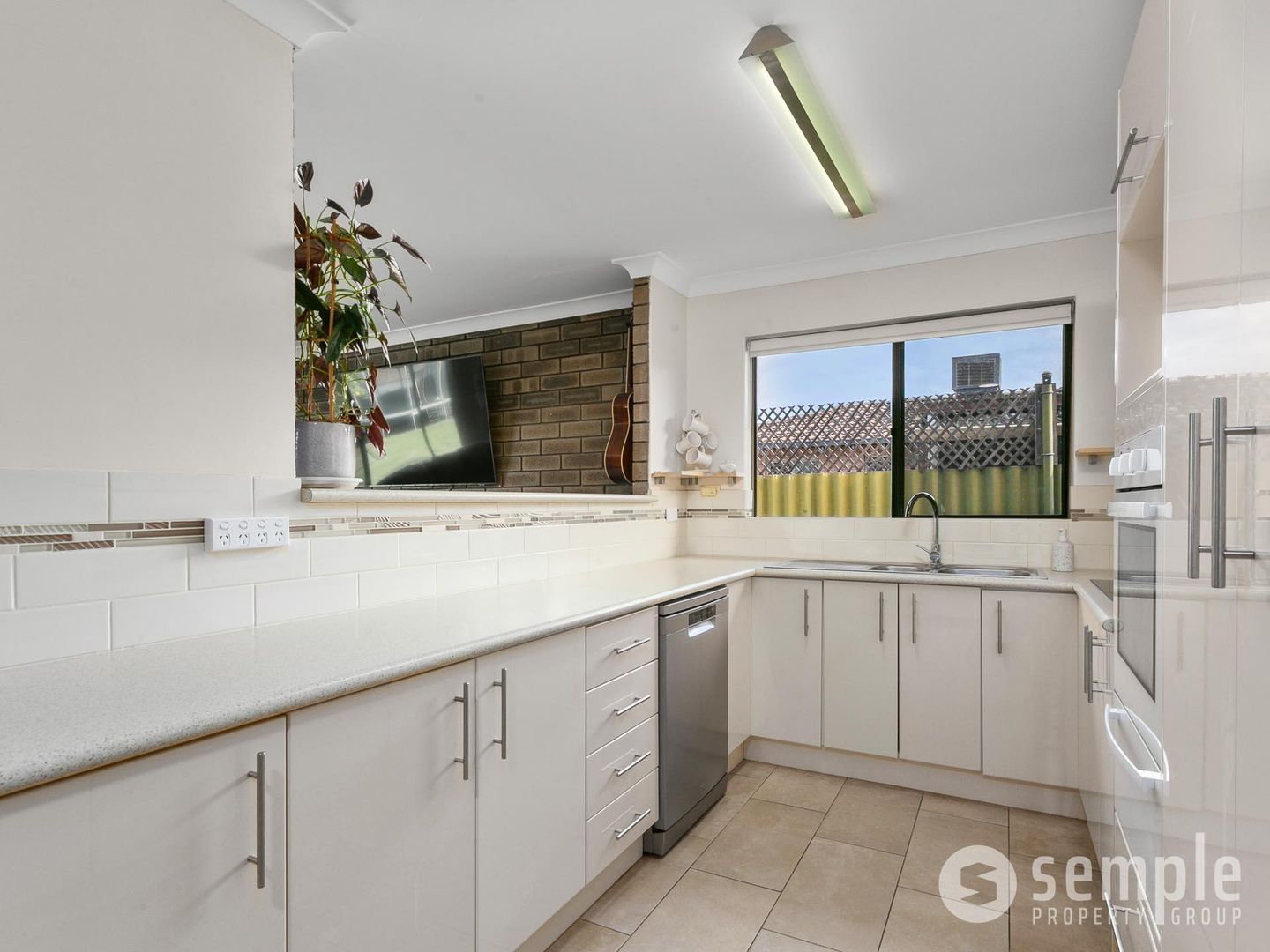 5 Plover Drive, Yangebup WA 6164, Image 2