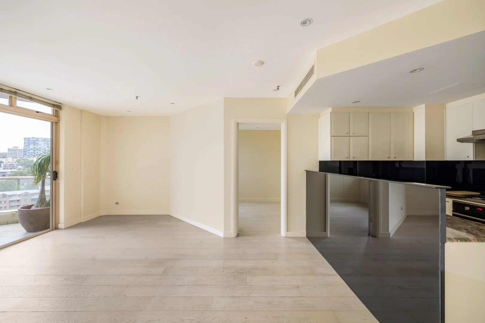 Additional image 4 of 1112/63 Crown Street, Woolloomooloo NSW 2011