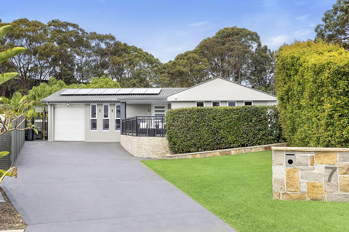 7 Ironbark Close, Alfords Point NSW 2234, Image 0