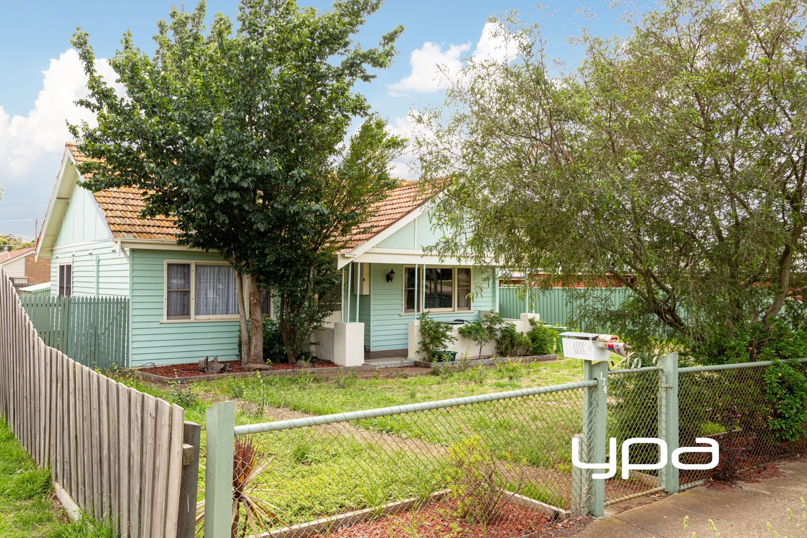 174 Oshanassy Street, Sunbury Property History & Address Research