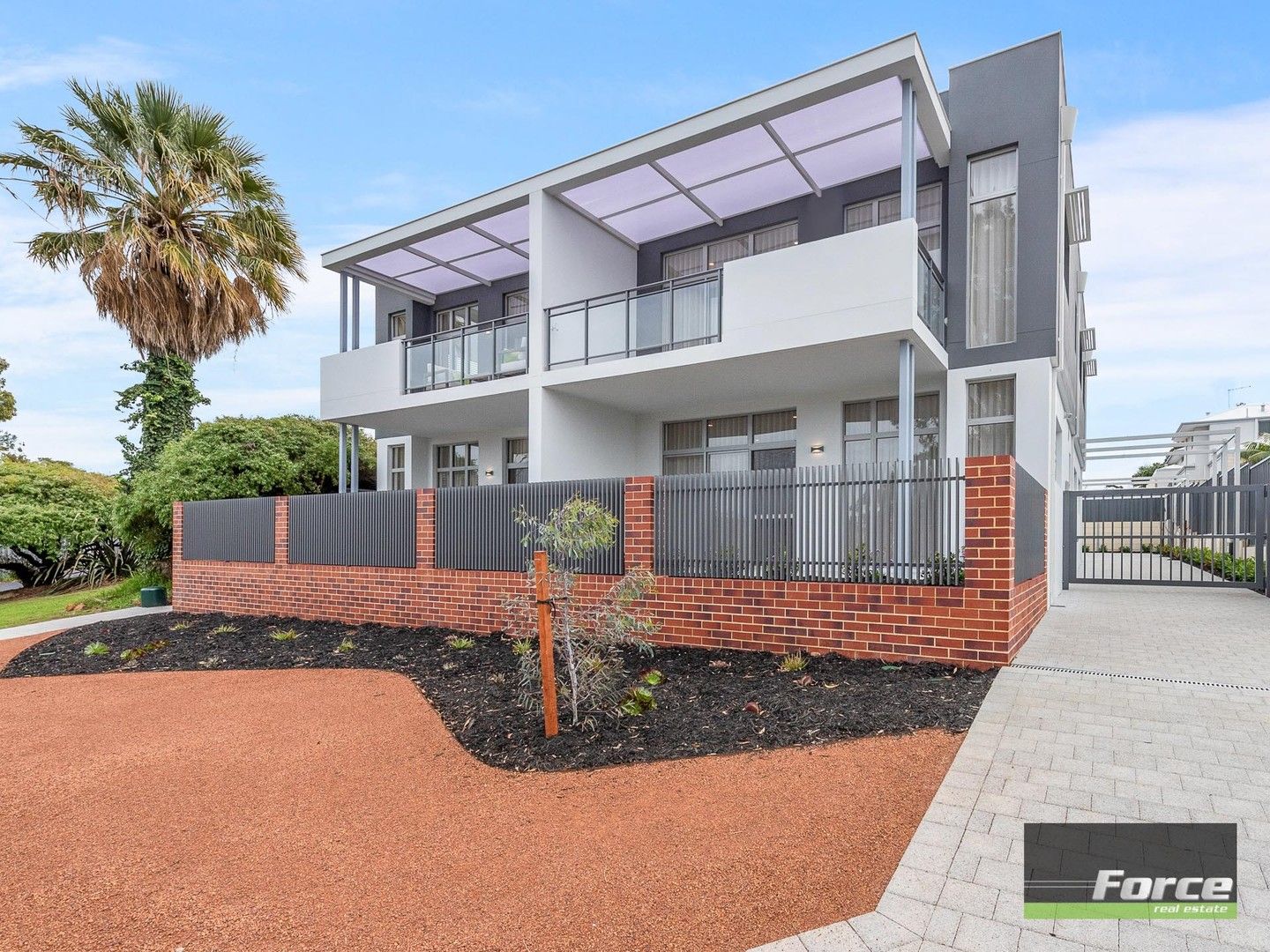 3 bedrooms Apartment / Unit / Flat in 1/5 Methuen Way DUNCRAIG WA, 6023
