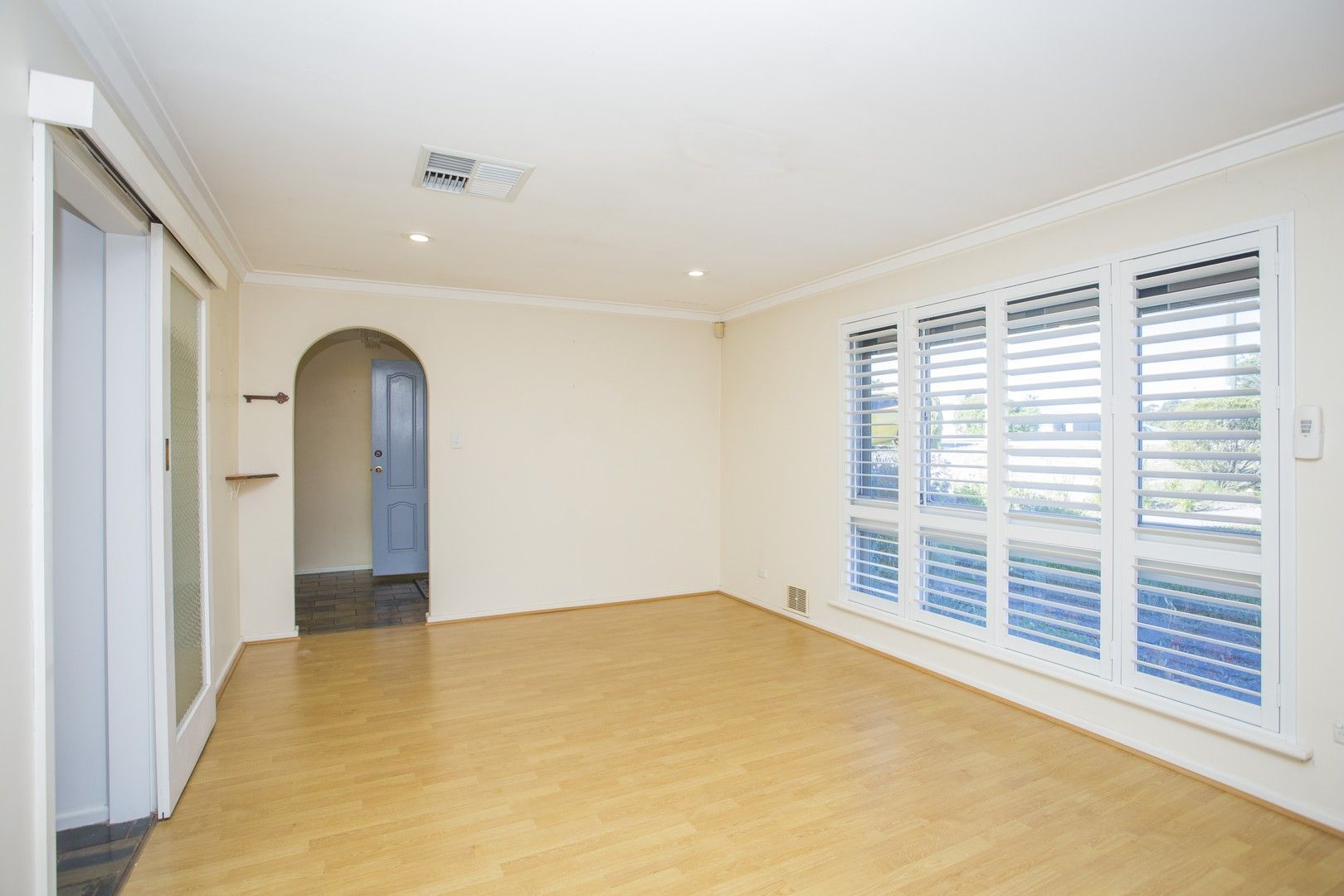 3 bedrooms House in 6 Ferndale Crescent FERNDALE WA, 6148