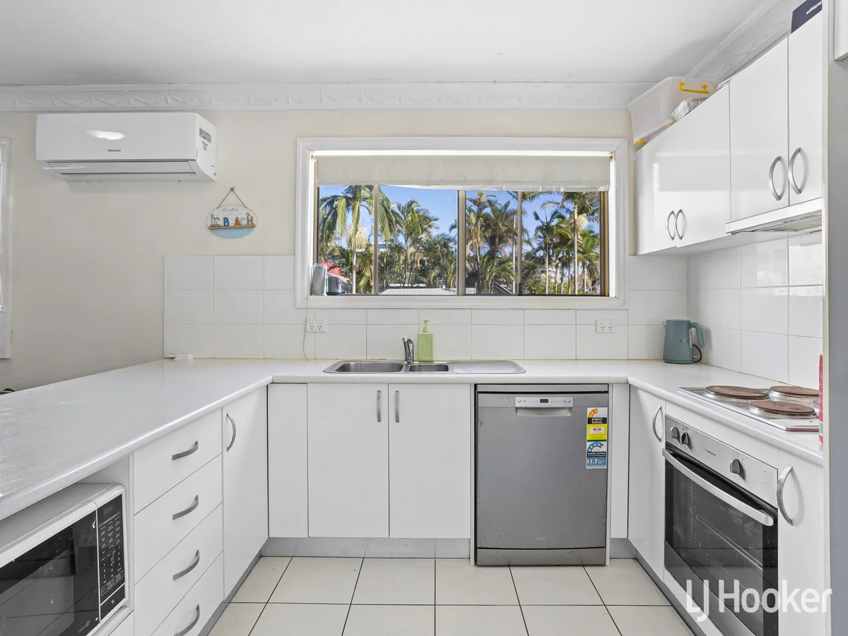 Additional image 3 of 1/45 Marine Parade, Redcliffe QLD 4020