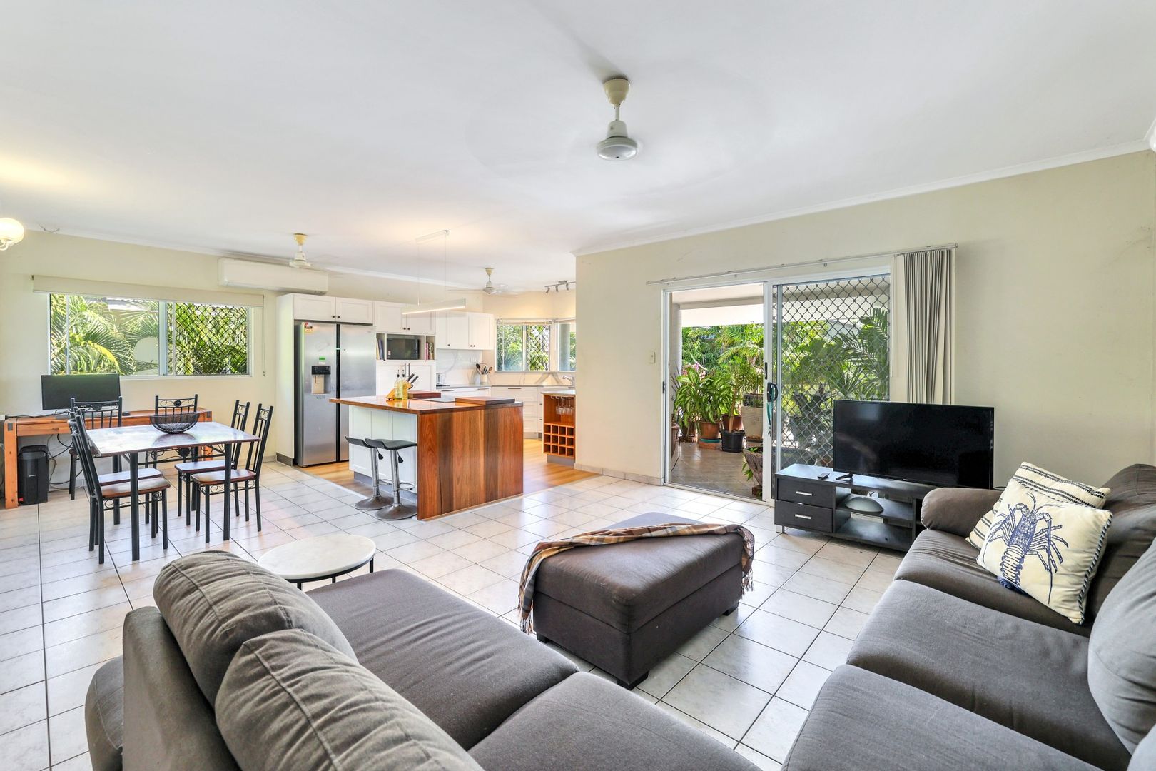 20 138 Casuarina Drive, Nightcliff NT 0810, Image 2