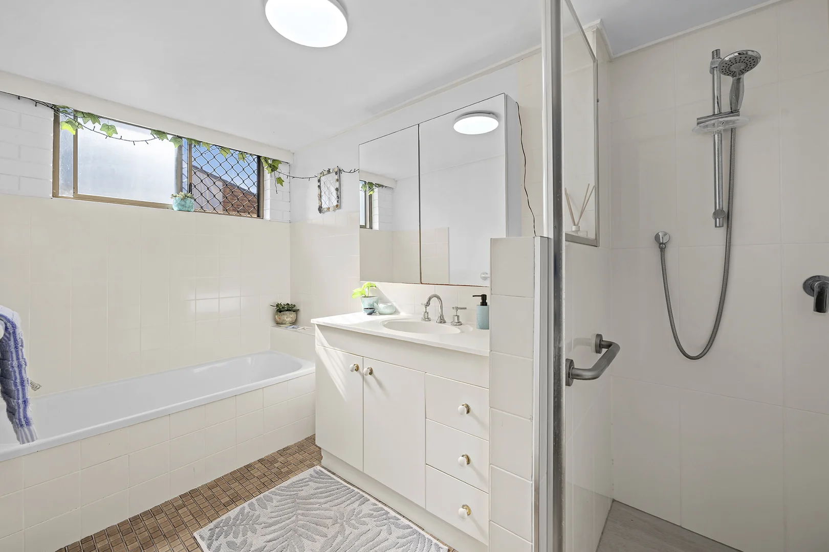 Additional image 11 of 10/22 Dunlop Court, Mermaid Waters QLD 4218