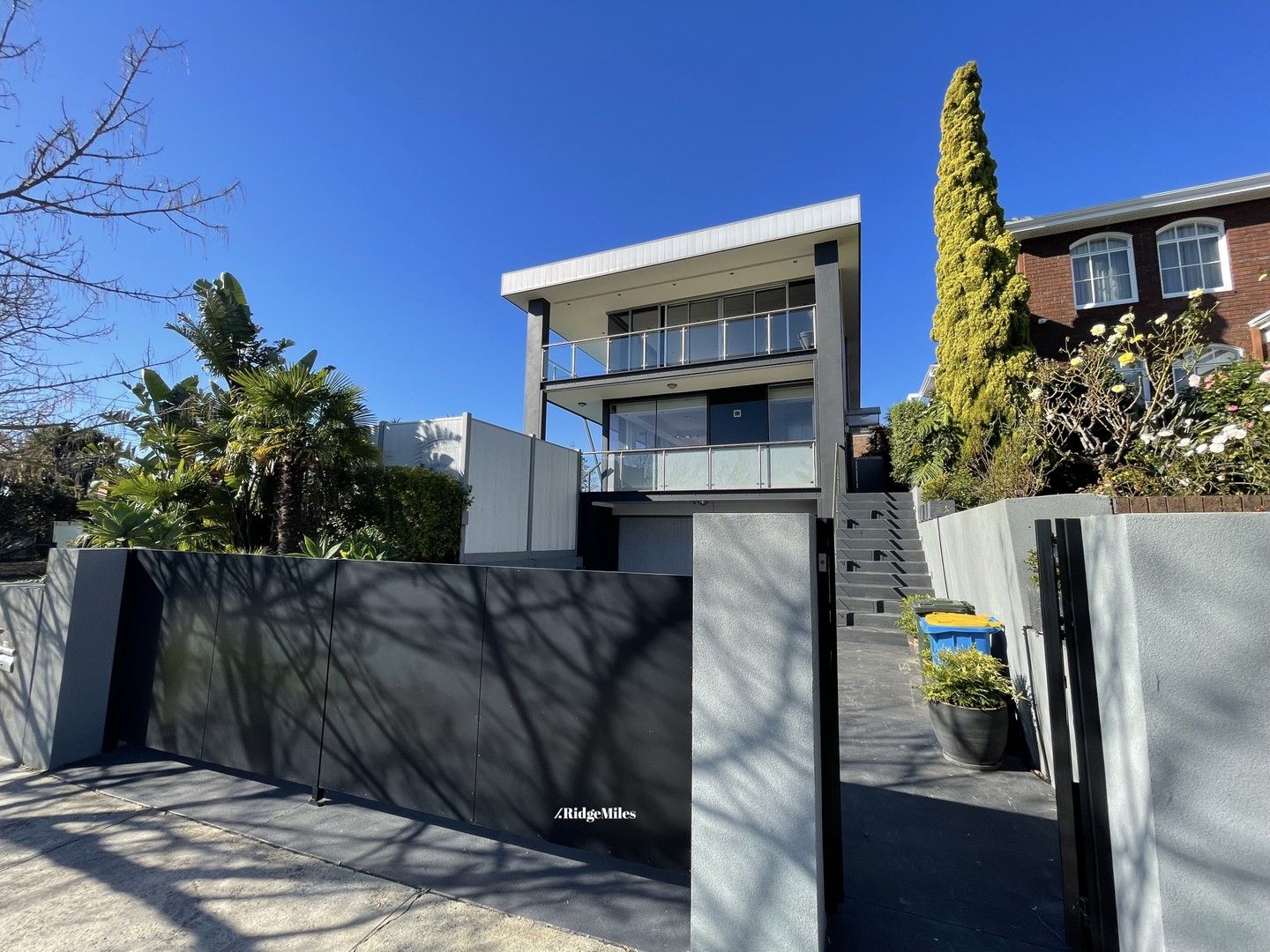 5 bedrooms House in 1 Birrell Court KEW VIC, 3101