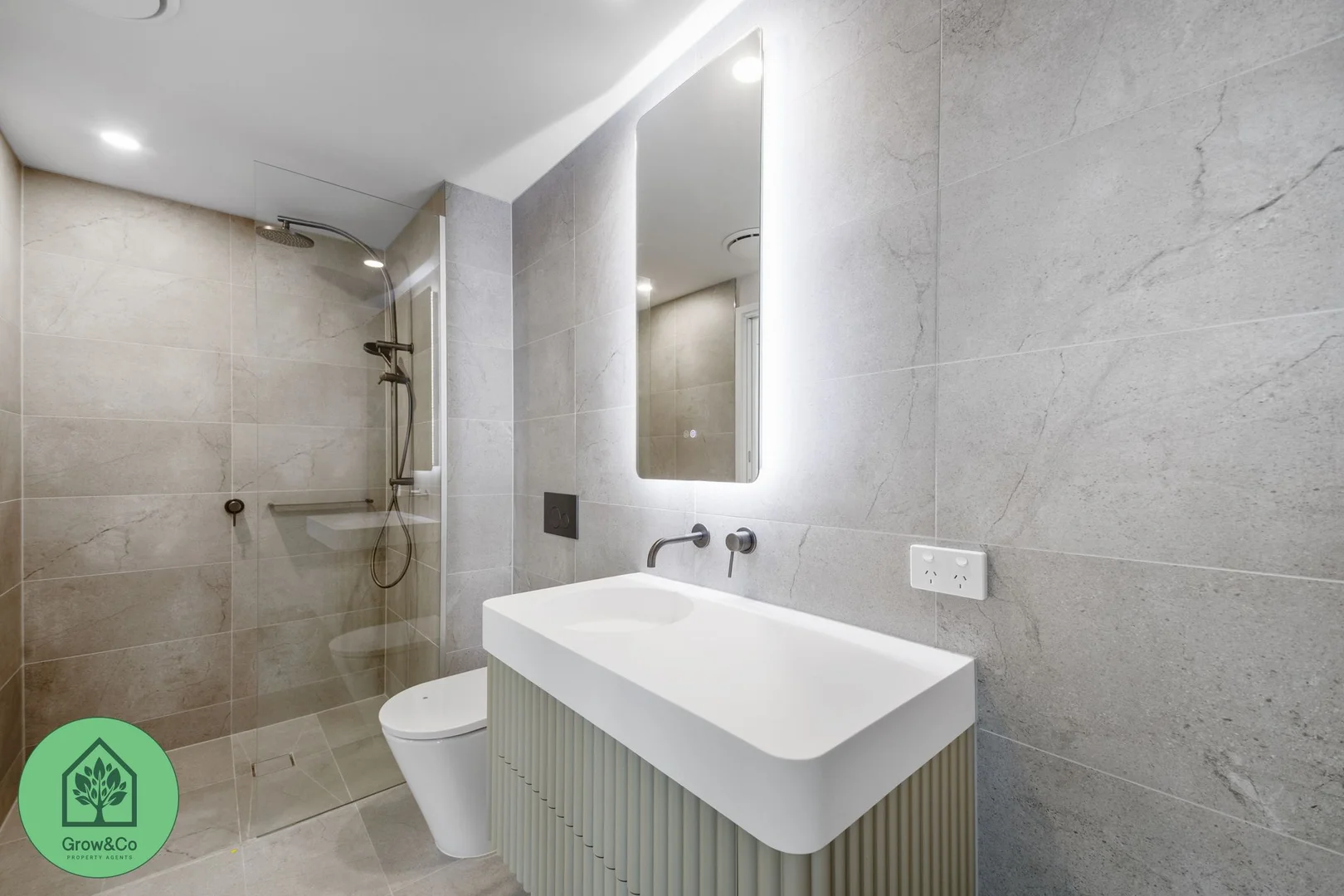 Additional image 20 of 2407/10 Sickle Avenue, Hope Island QLD 4212