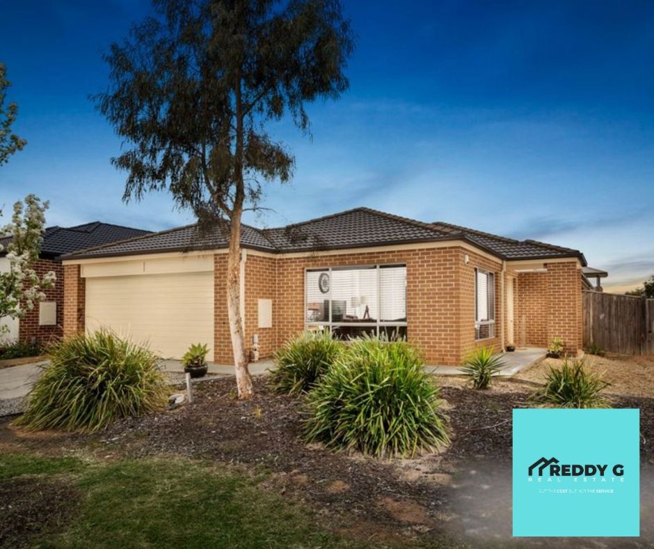 4 bedrooms House in 15 Dromana Way TARNEIT VIC, 3029
