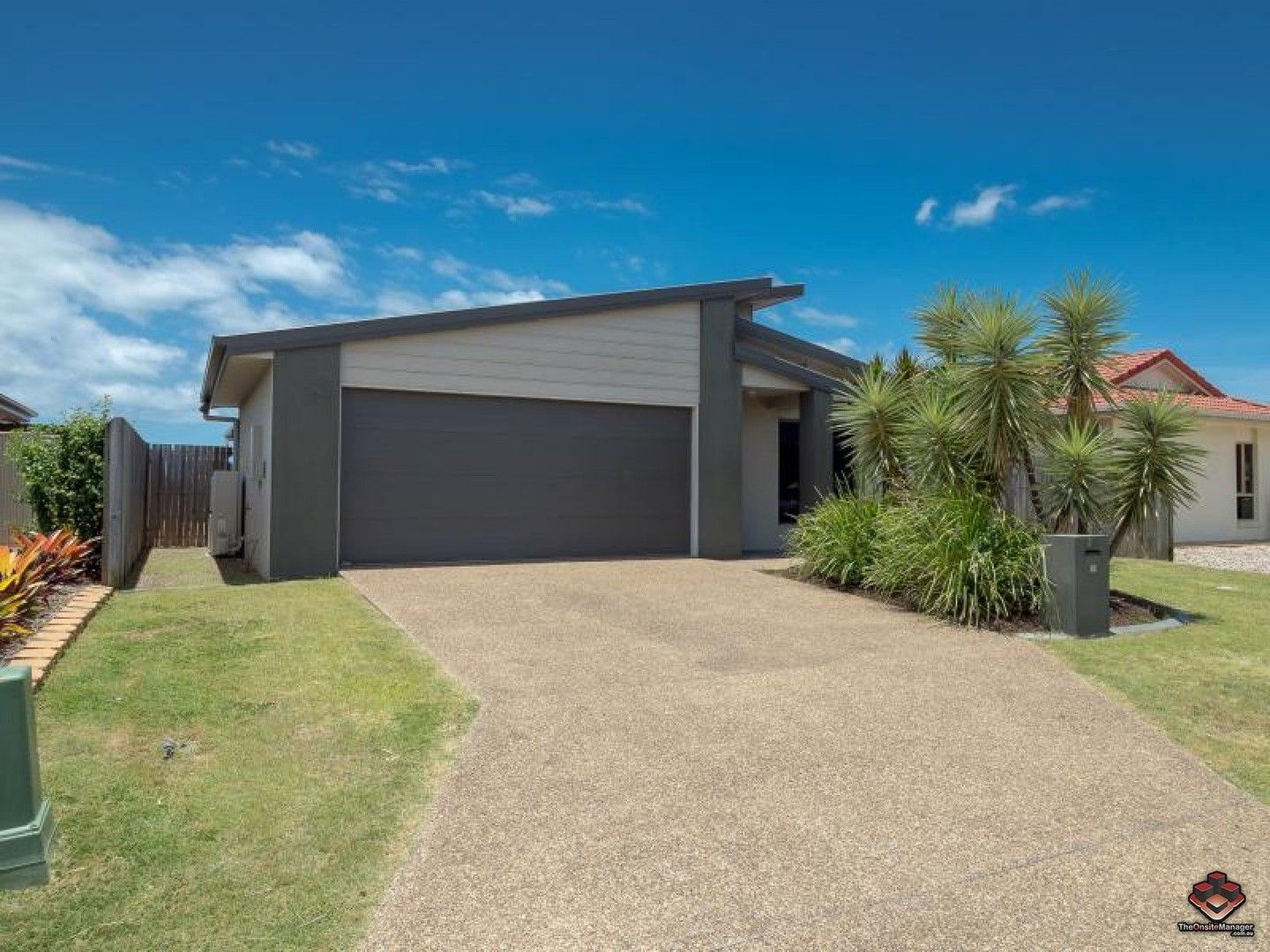 4 bedrooms House in  ELI WATERS QLD, 4655