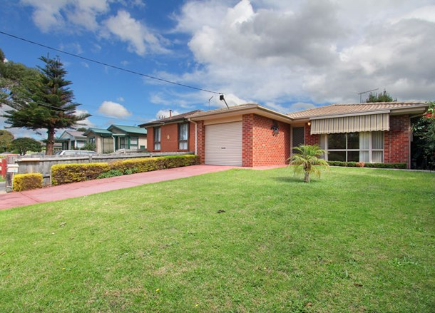 102 Ninth Avenue, Rosebud VIC 3939