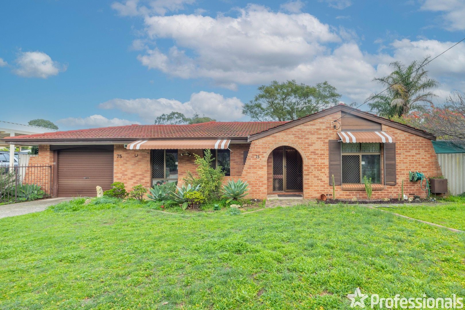 3 bedrooms House in 75 Parmelia Avenue PARMELIA WA, 6167