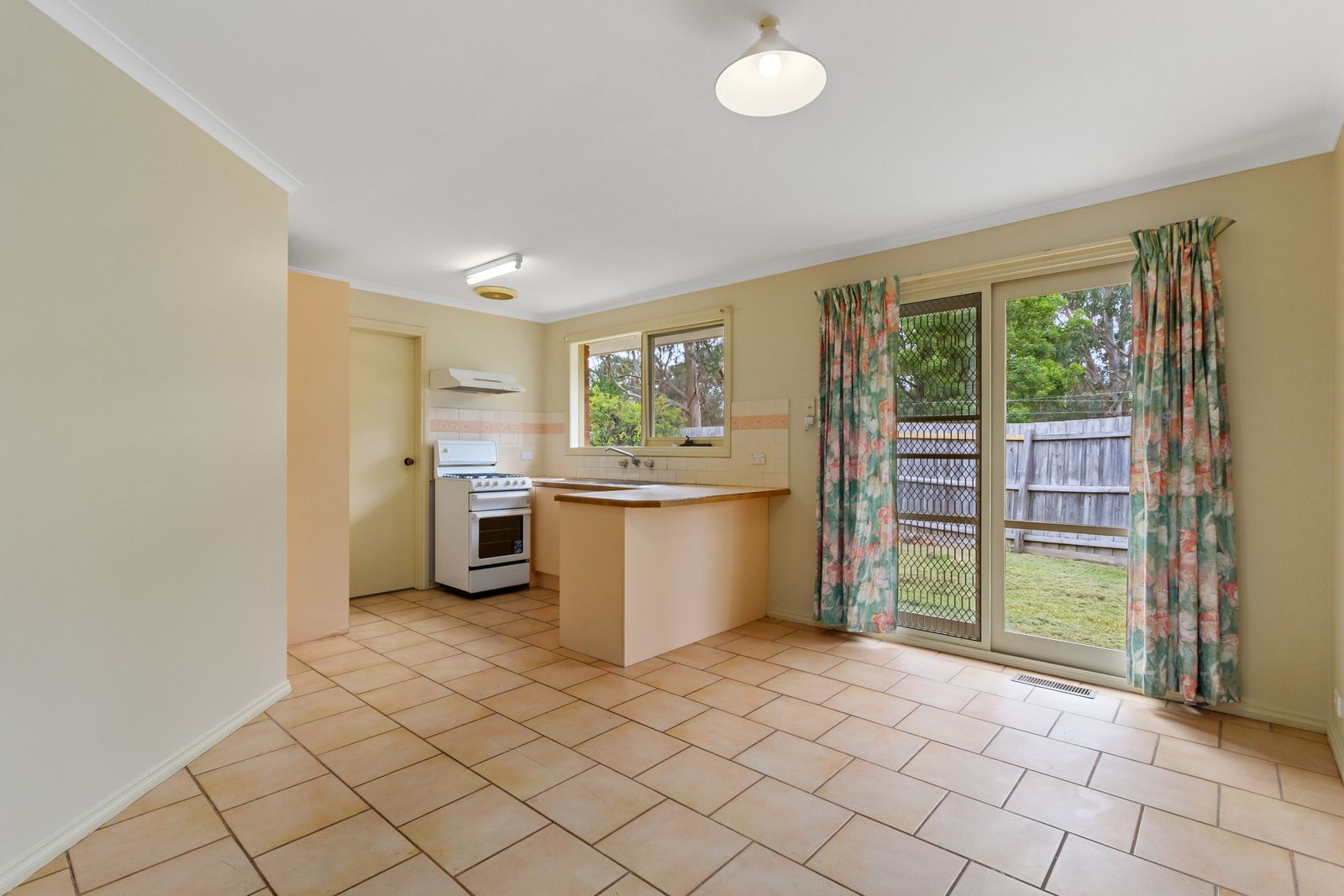 2/24 Stirling Street, Ferntree Gully VIC 3156, Image 2