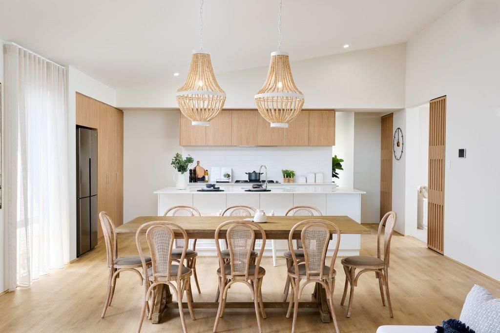 4 bedrooms House in 10 Beaumont MINDARIE WA, 6030