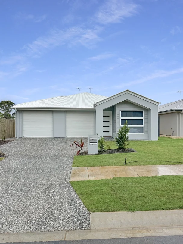 2/3 Herbert Street, Lawnton QLD 4501