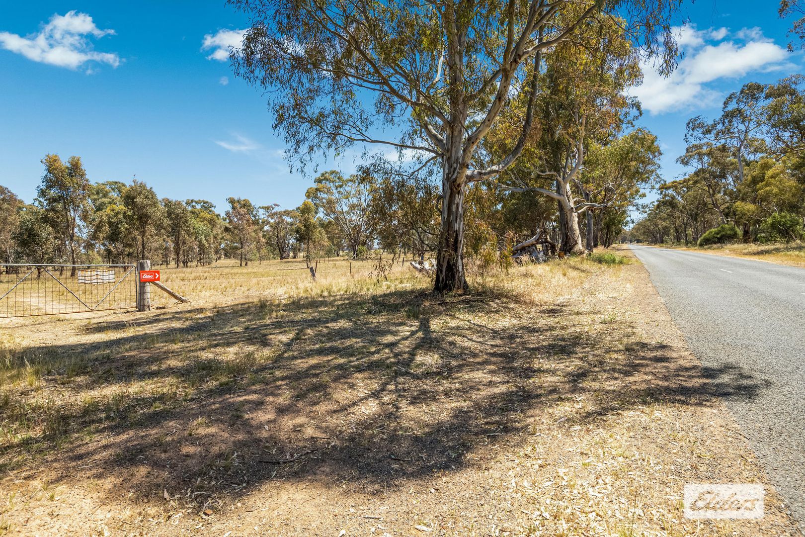 Dunolly-Inglewood Road, Arnold VIC 3551, Image 2