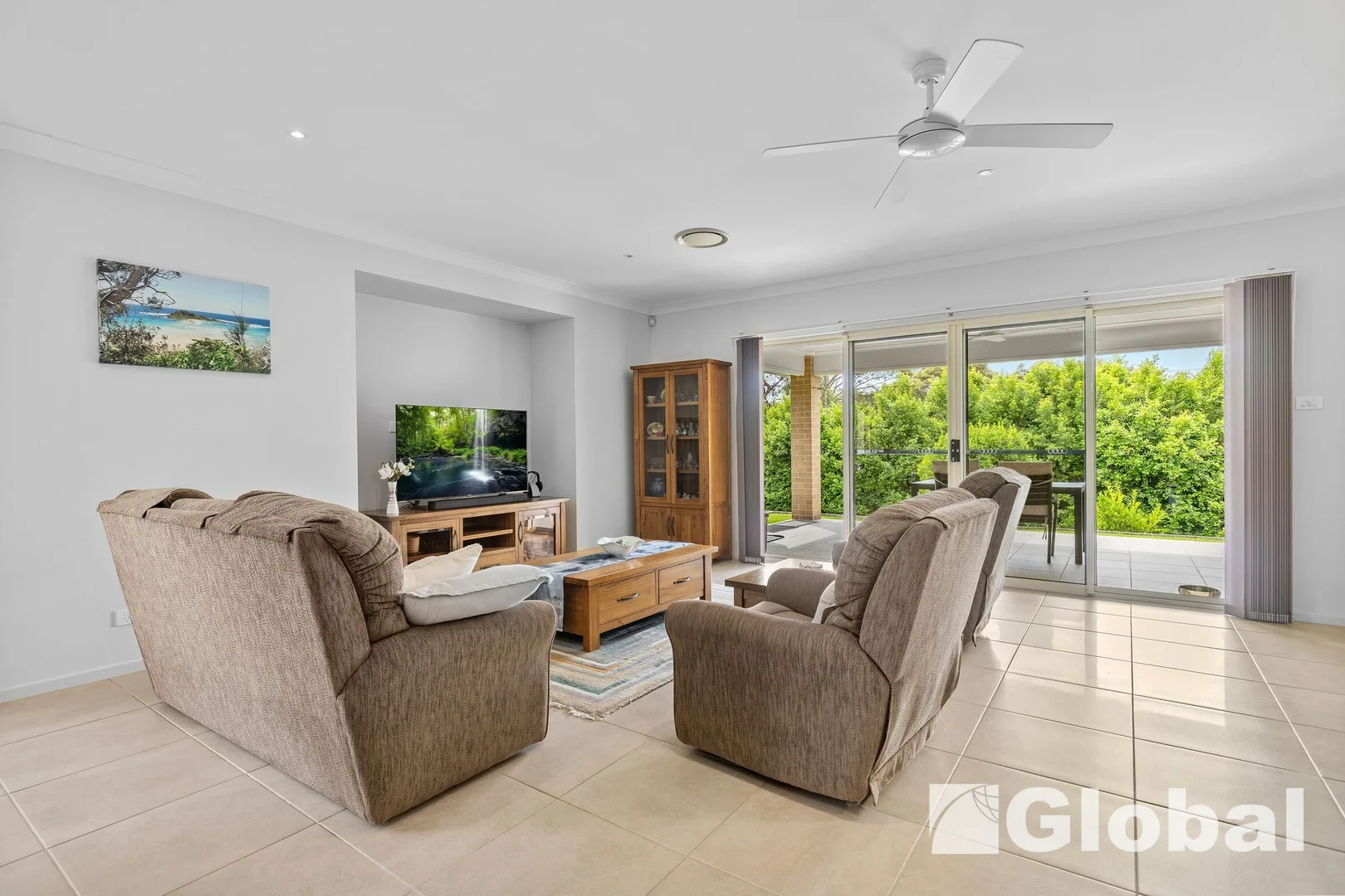 Additional image 10 of 8 Maximillian Drive, Floraville NSW 2280