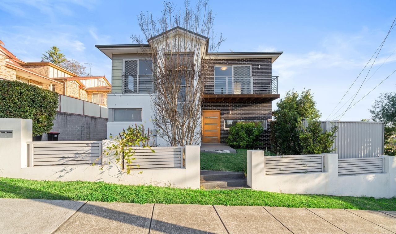 3 bedrooms House in 1/64 Junction Rd MOOREBANK NSW, 2170