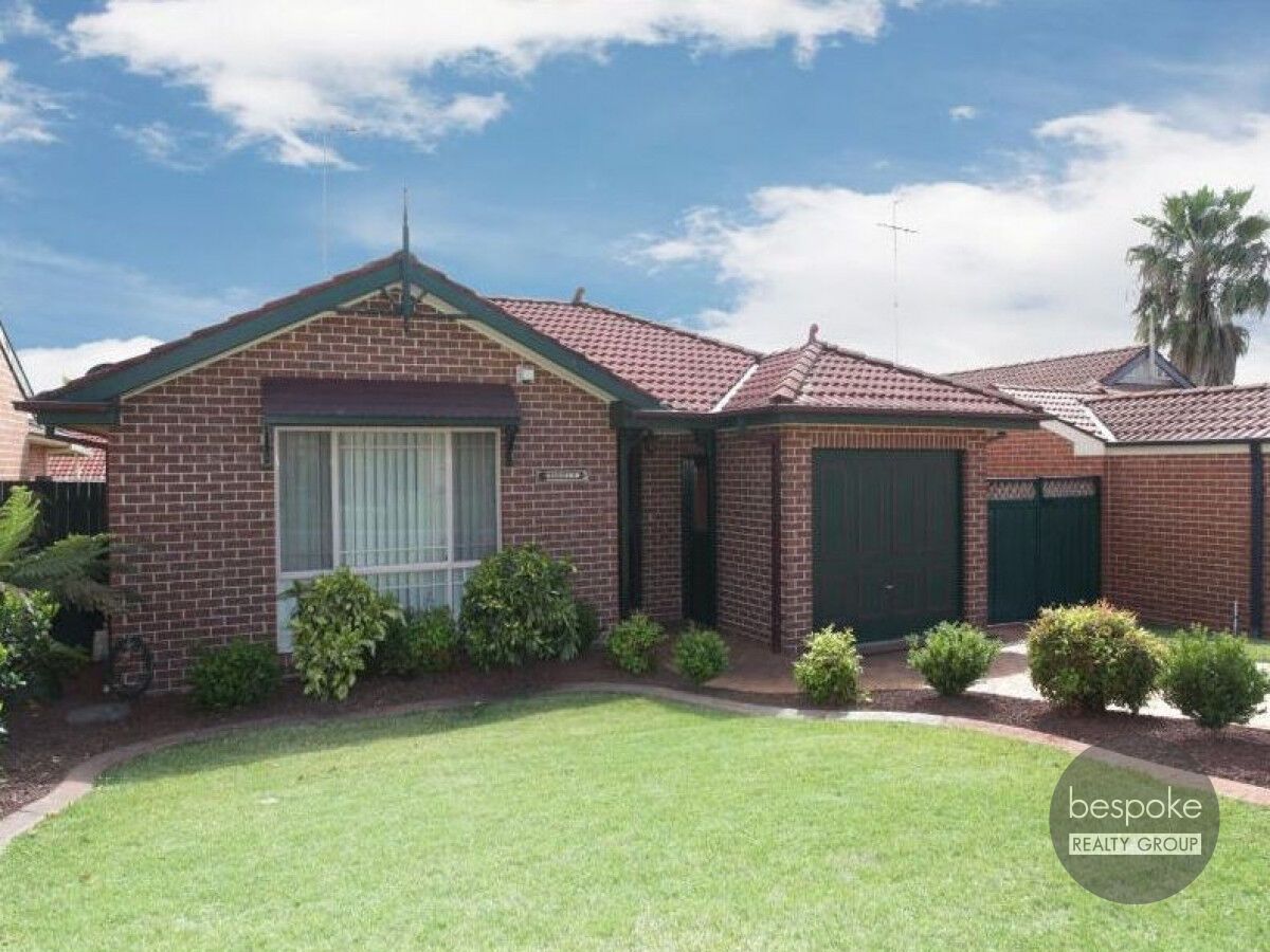 3 bedrooms House in 18 Kumbara Close GLENMORE PARK NSW, 2745