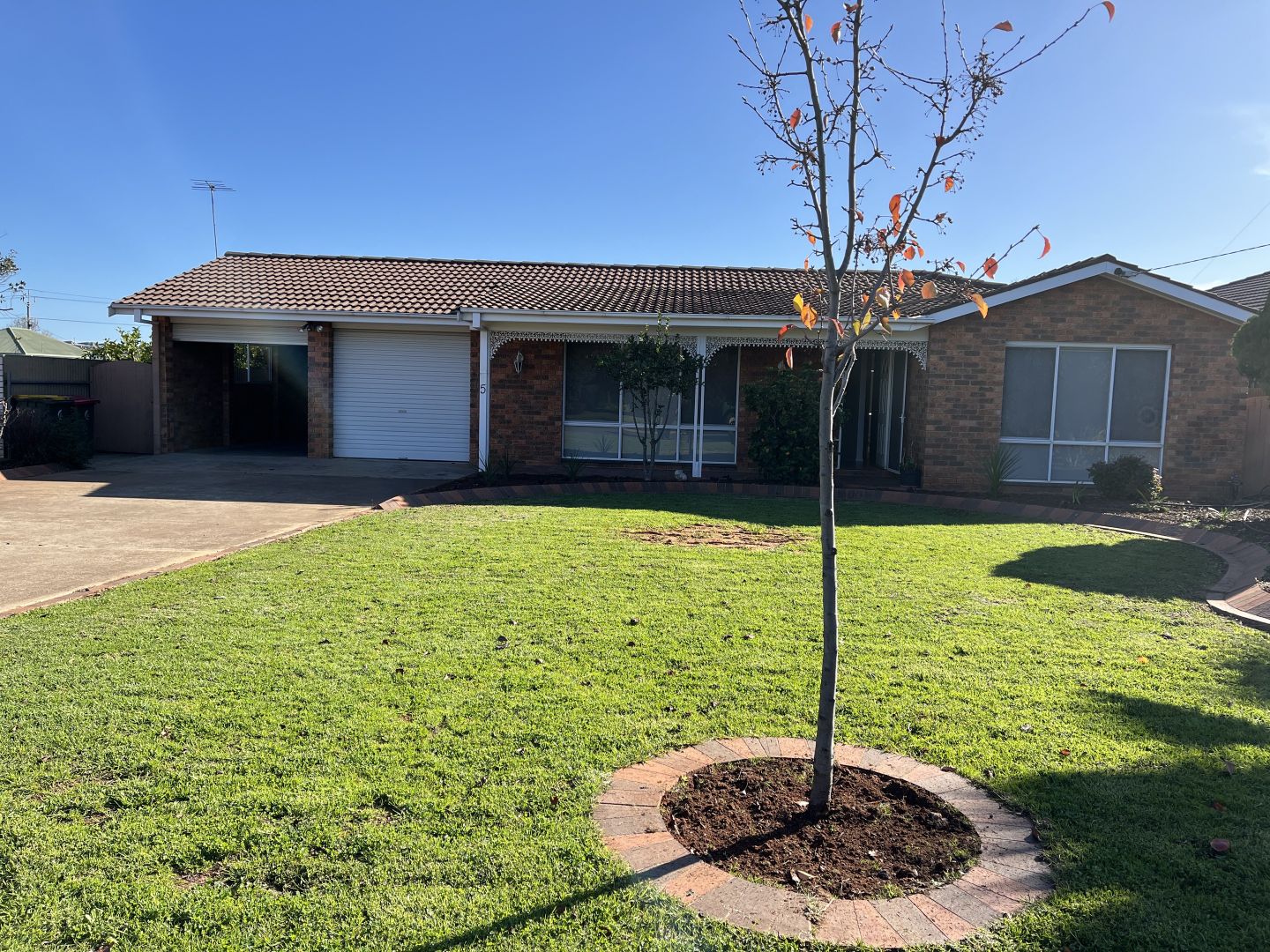 5 Rhoda Place, Yoogali Property History & Address Research Domain