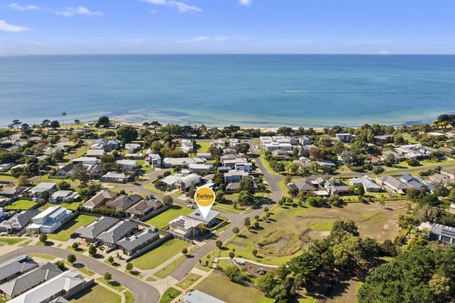 Picture of 1 Yacht Court, INDENTED HEAD VIC 3223