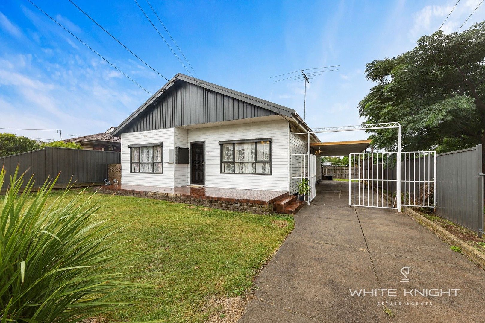 3 bedrooms House in 48 Avondale Avenue ST ALBANS VIC, 3021
